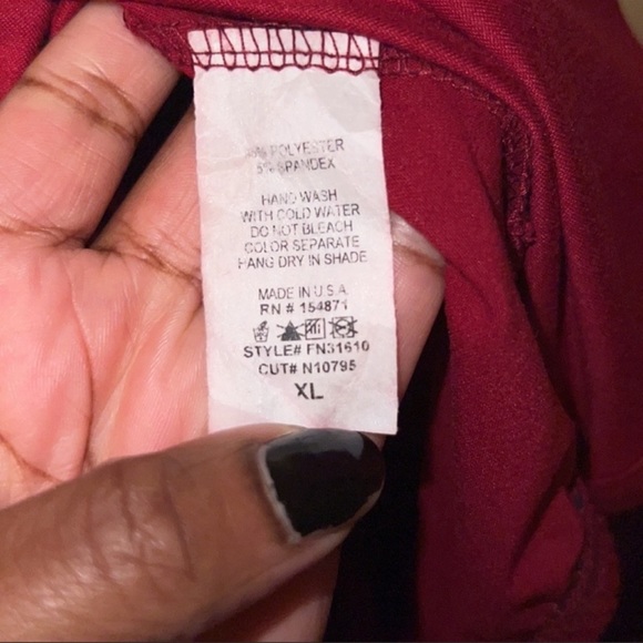 Fashion nova red crop top - Picture 4 of 5